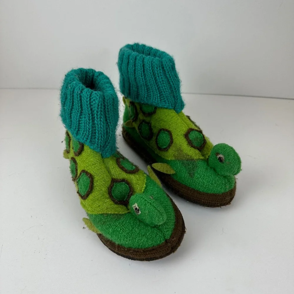 Garnet Hill 100% Wool Turtle Slipper Boots Green Kids Size 11 *stain